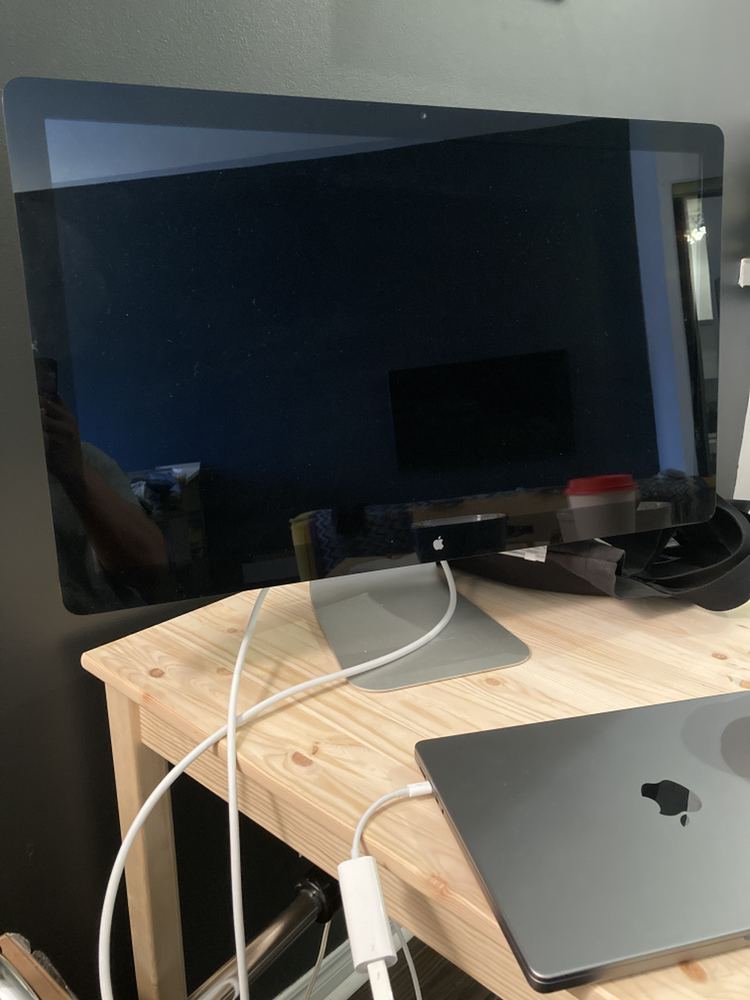 Apple LED Cinema Display 24”