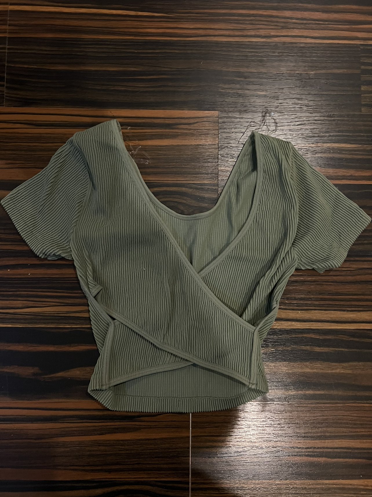 cross over crop top