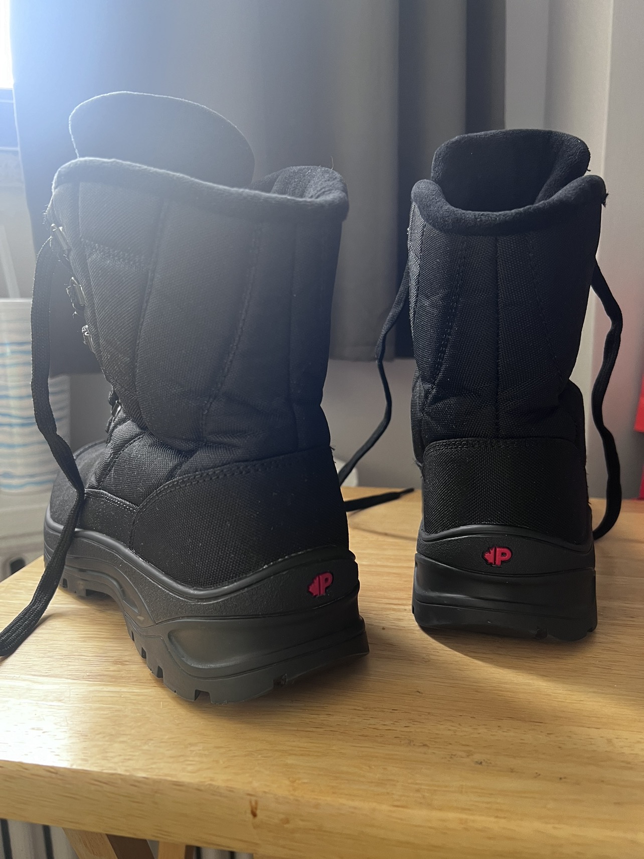 Pajar Women’s boot(Laced type) with Ice gripper - photo 3