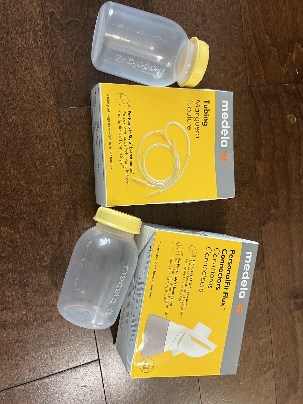Medela breast pump with breast milk storage bags thumbnail