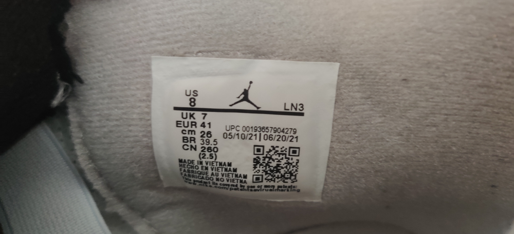 Air Jordan 4 retro military black $120 o.b.o. - photo 4