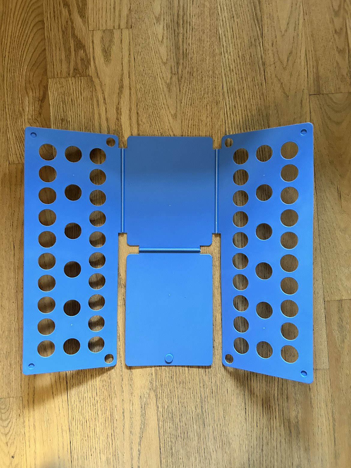 Laundry folding board thumbnail