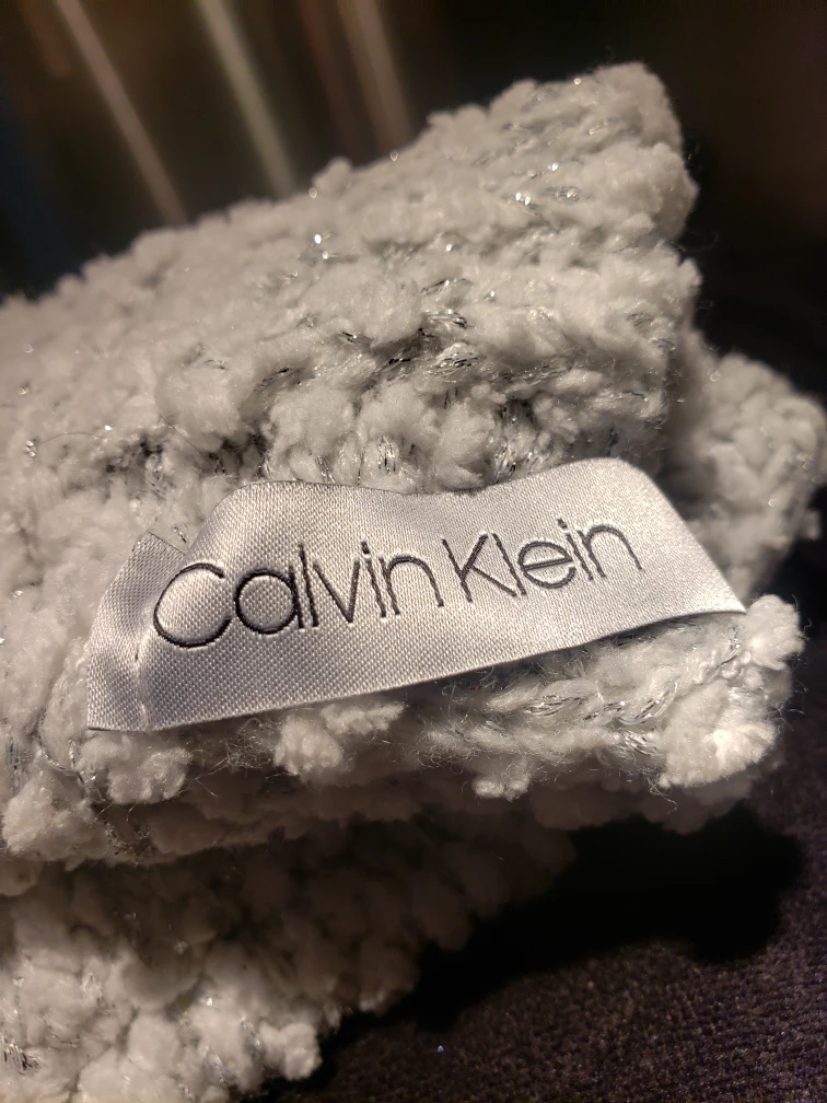 Calvin Klein Winter mitts silver and white image indicator(2)