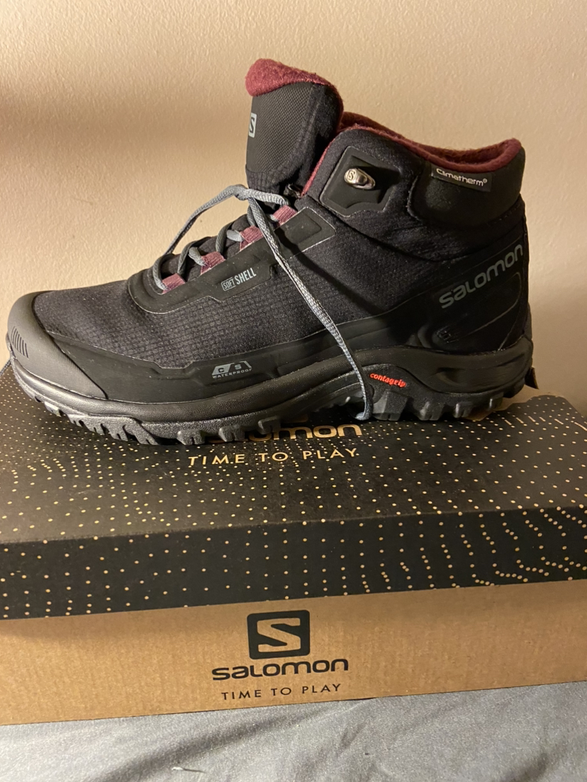 Women's waterproof Salomon soft shell boots ….size 9.5