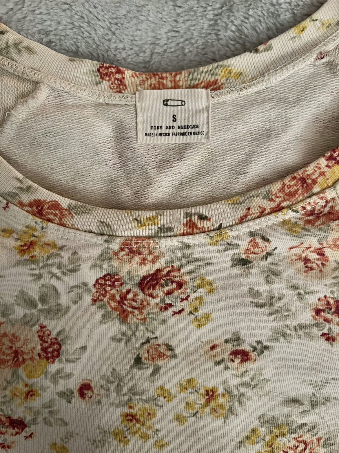 Floral print oversized sweatshirt image indicator(2)