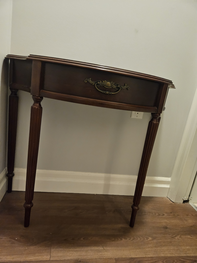 wall table - photo 3