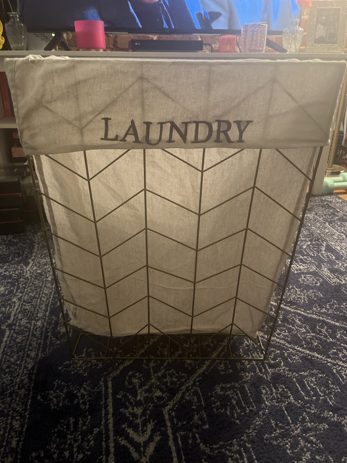 Laundry hamper