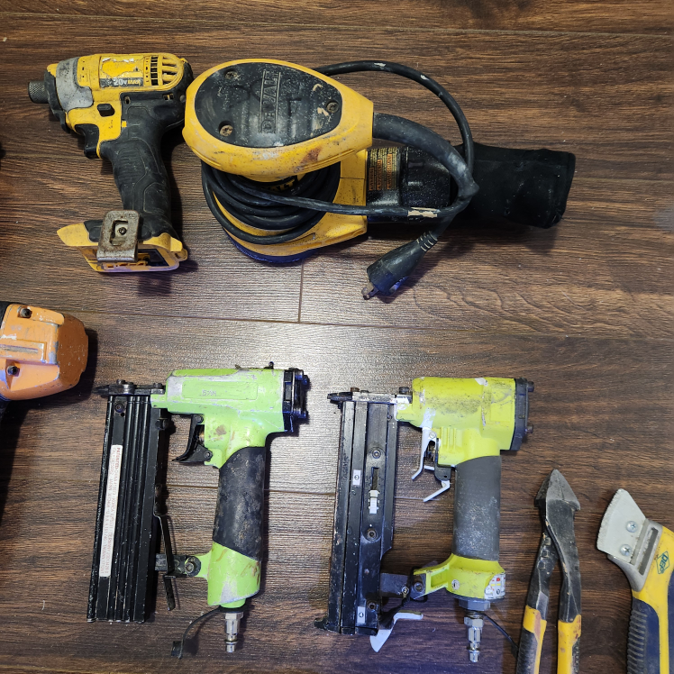 POWER AND HAND TOOLS - photo 3
