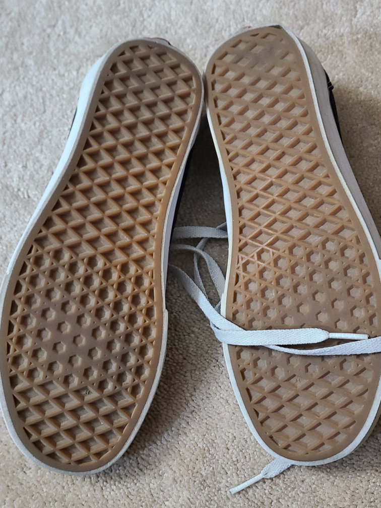 Unisex VAN'S runners Size W7.5/M6.0 image indicator(5)