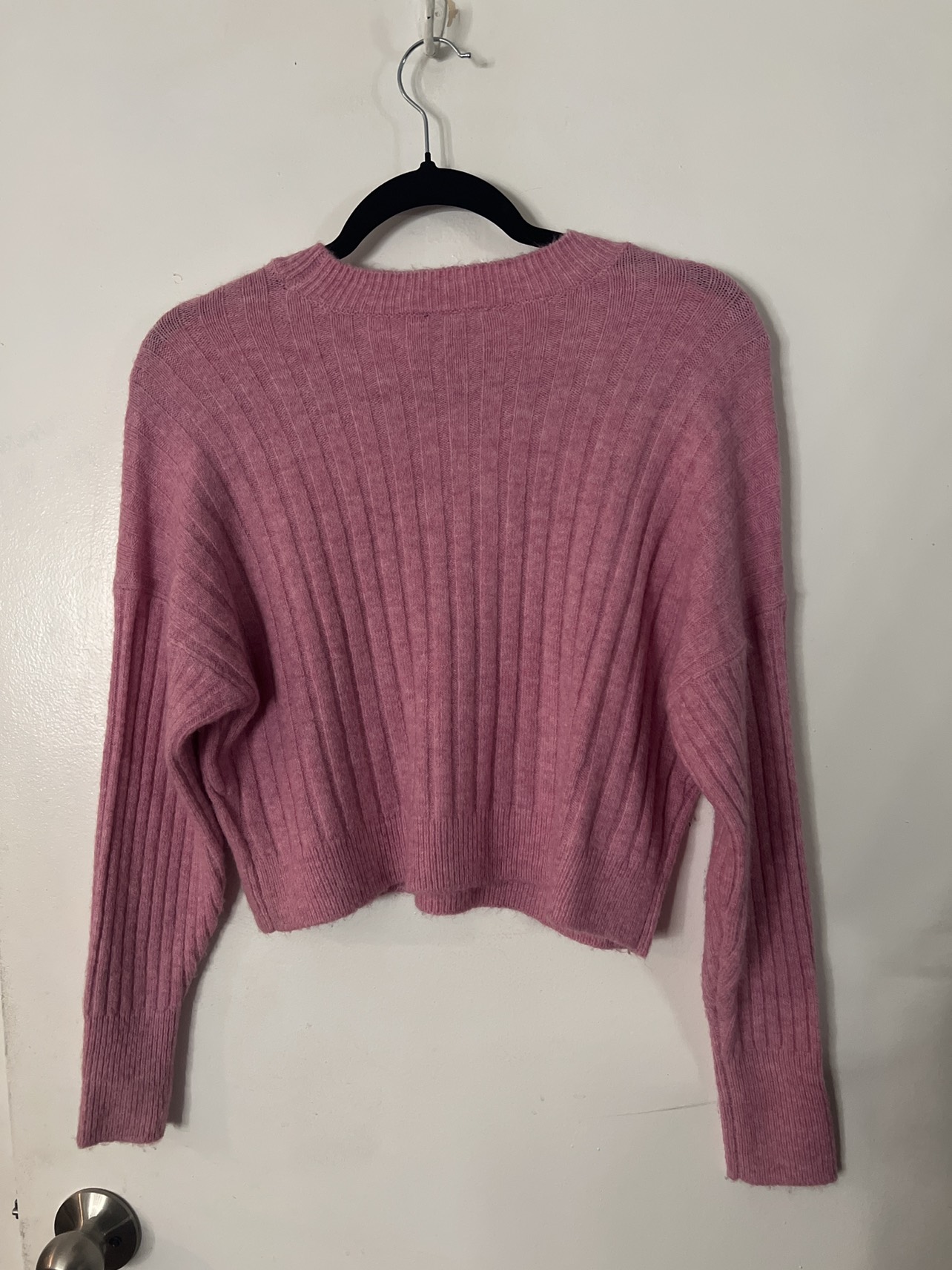 Bubblegum pink sweater size small - photo 2