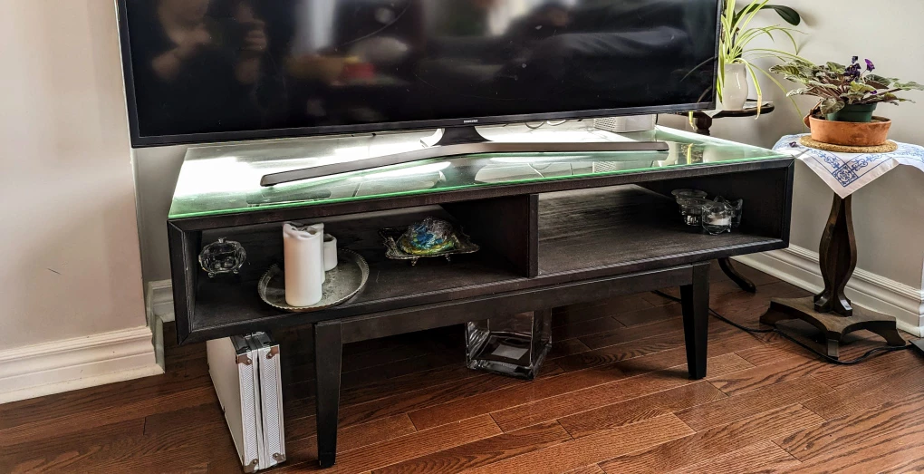 IKEA Glass Top Coffee Table / TV Stand in very good condition