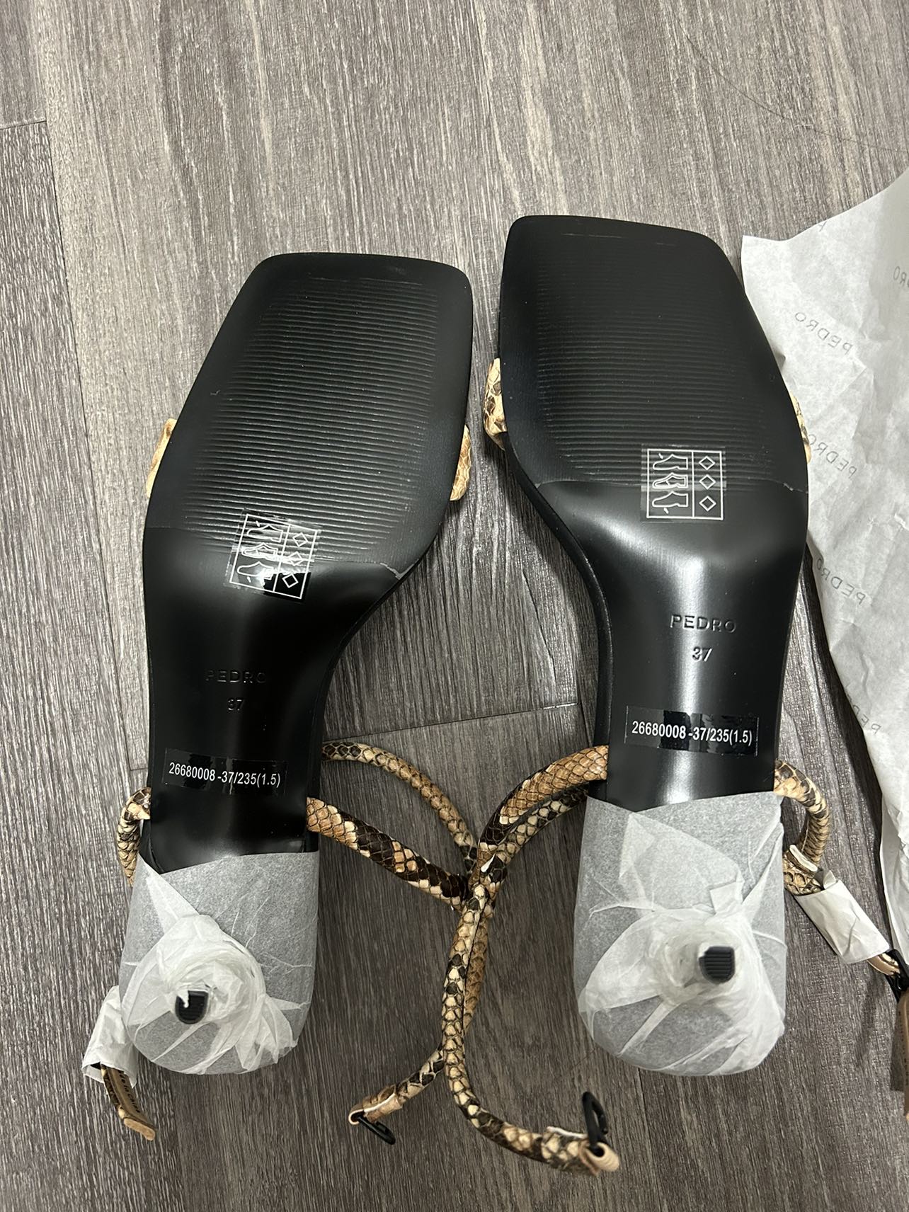 Moving sales: Pedro sandals - Size 37 -Brand new - photo 3