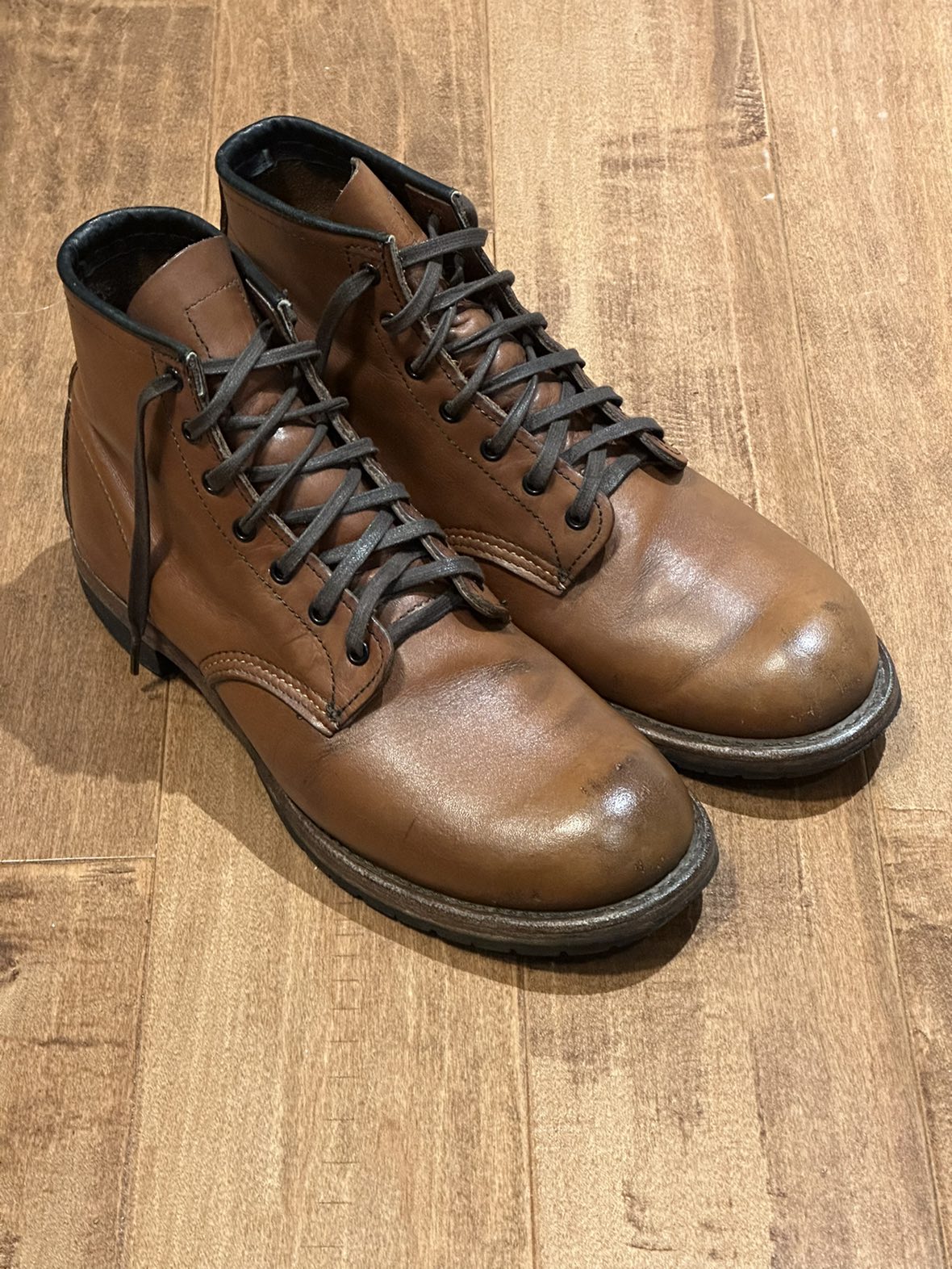 Redwing 9016 Beckman Cigar Round Toe Boots thumbnail