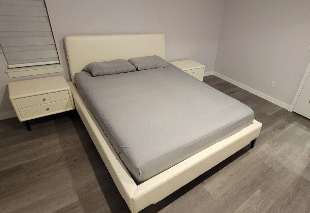 OFF WHITE / CREAM LEATHER QUEEN SIZE BED FRAME + 2 NIGHT STANDS
