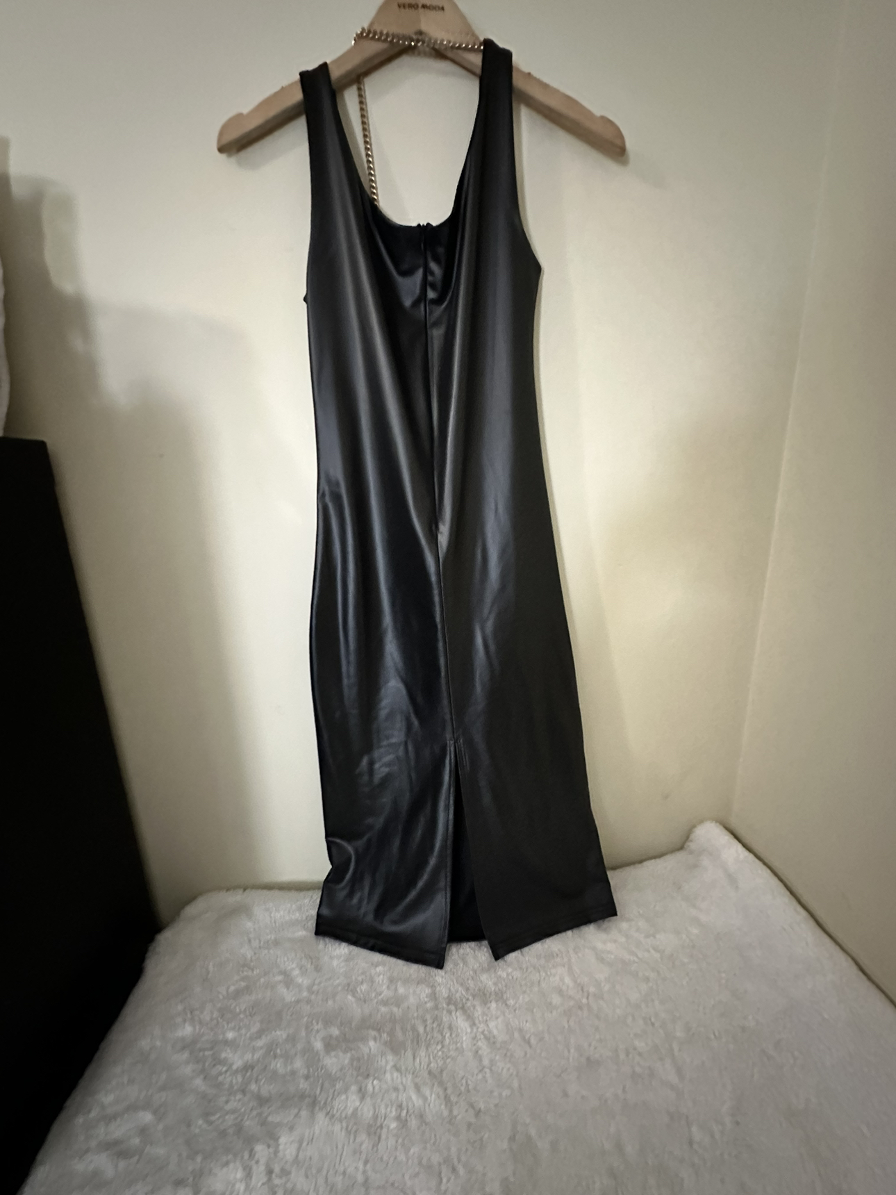Cute leather (like) black cocktail dress - photo 2