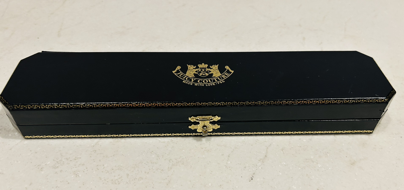 New in box vintage Juicy Couture necklace image indicator(10)