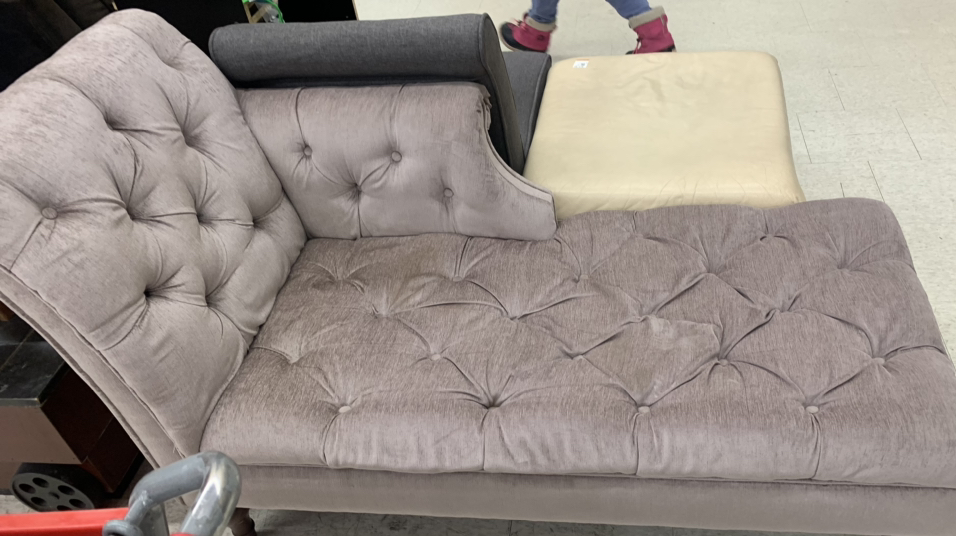 chaise lounge