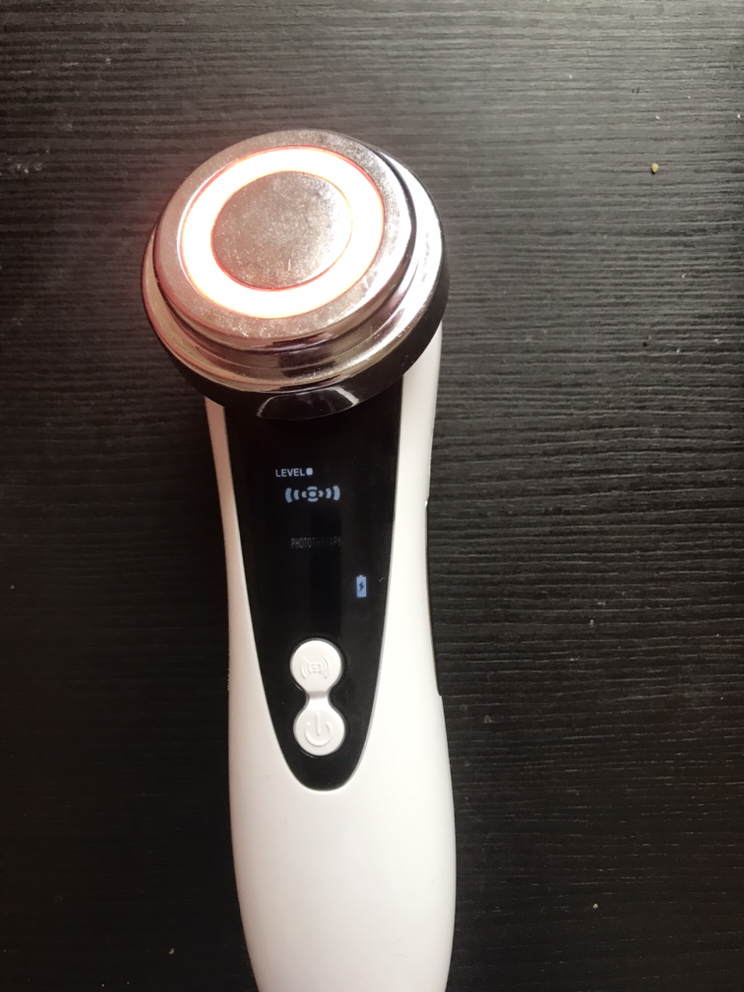 Facial rechargeable massager - photo 4