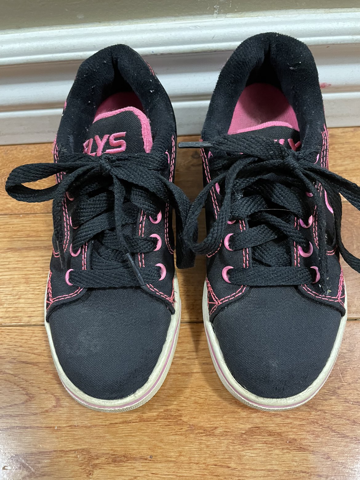 Heelys -Size 1Y
