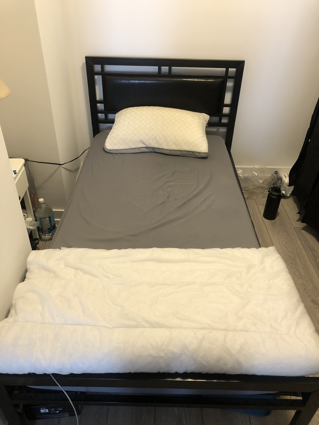 Twin Bed with headboard - photo 3