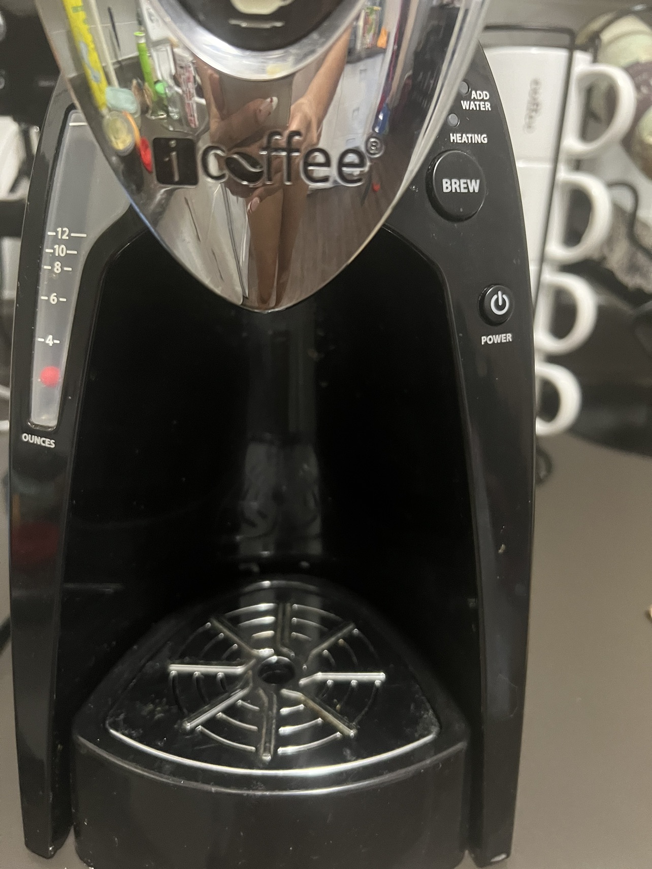 Single use K-cup coffee maker