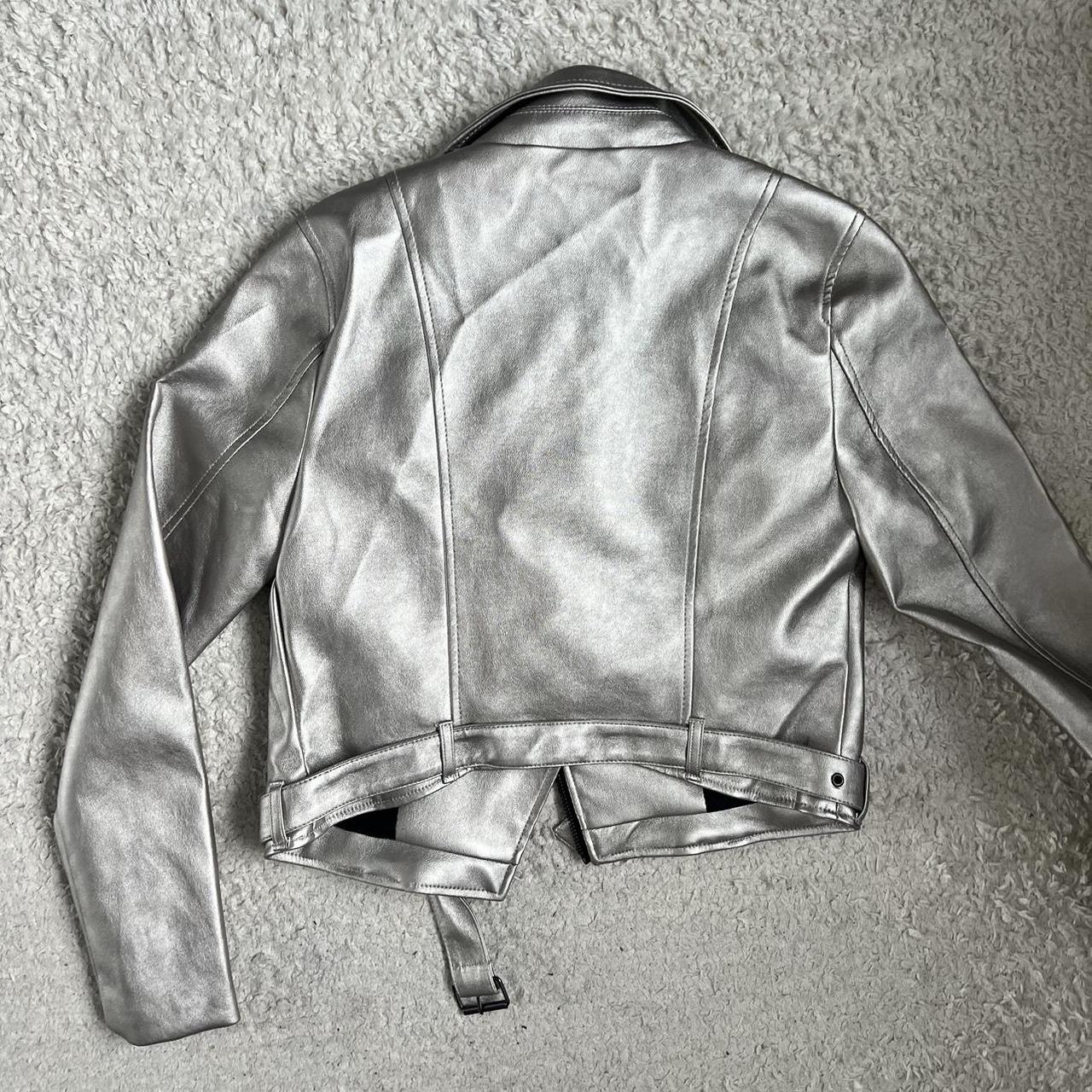 Romeo + Juliet cropped silver faux leather jacket - size small - photo 2