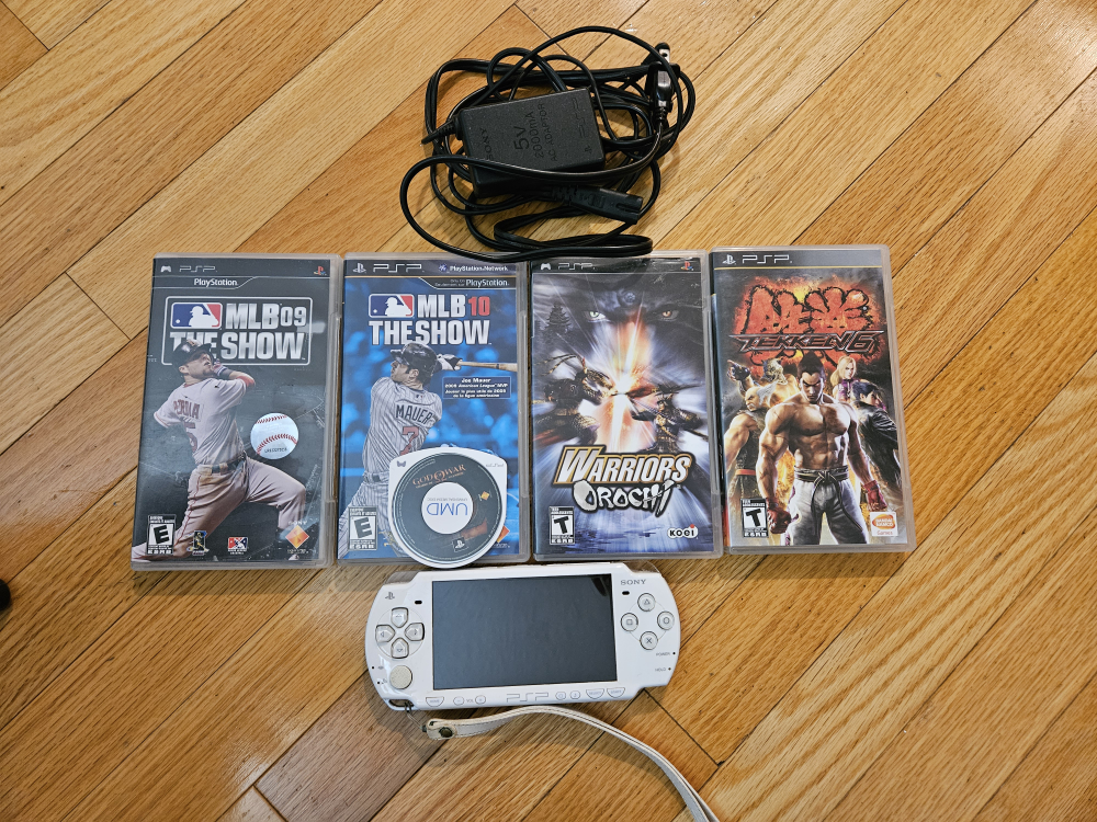 PSP + 5 games thumbnail