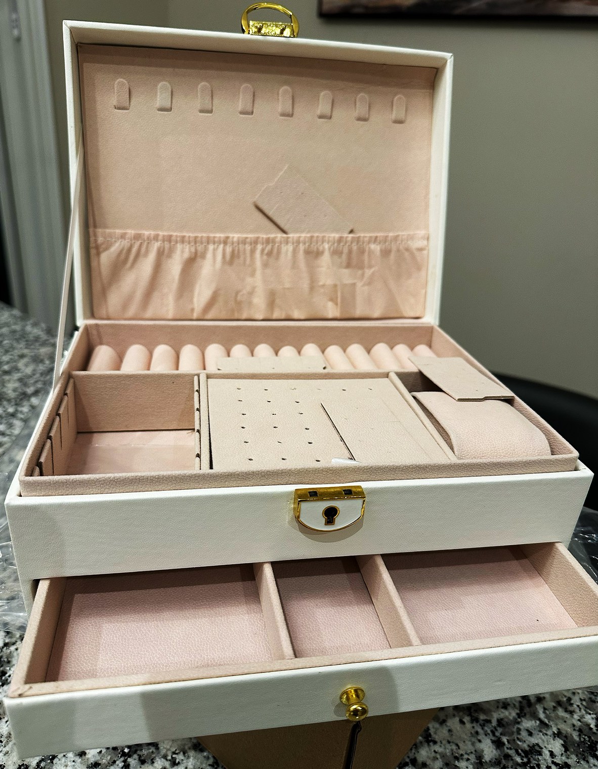 Jewelry Box, two layers from  Streetsville - photo 2