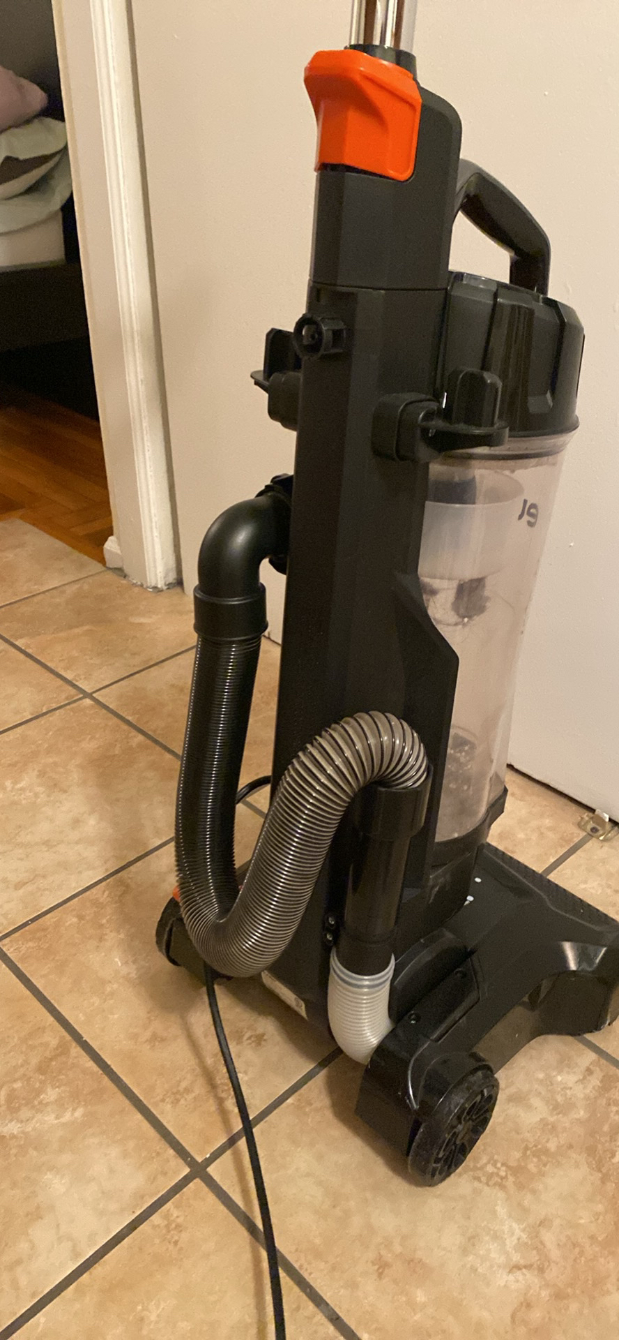 Eureka vacuum cleaner - photo 4