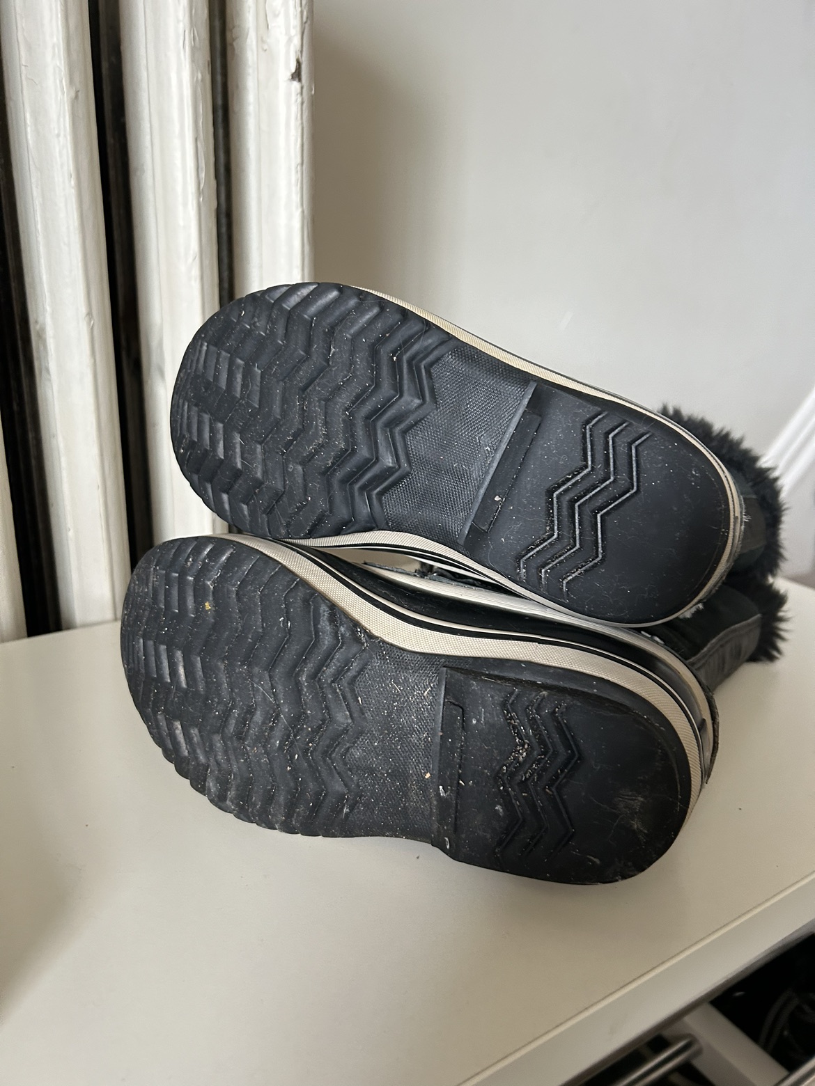 Kids Sorel winter boots size 2 - photo 4