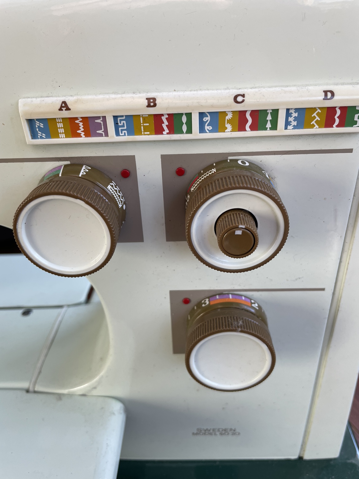 Sewing Machine - photo 3