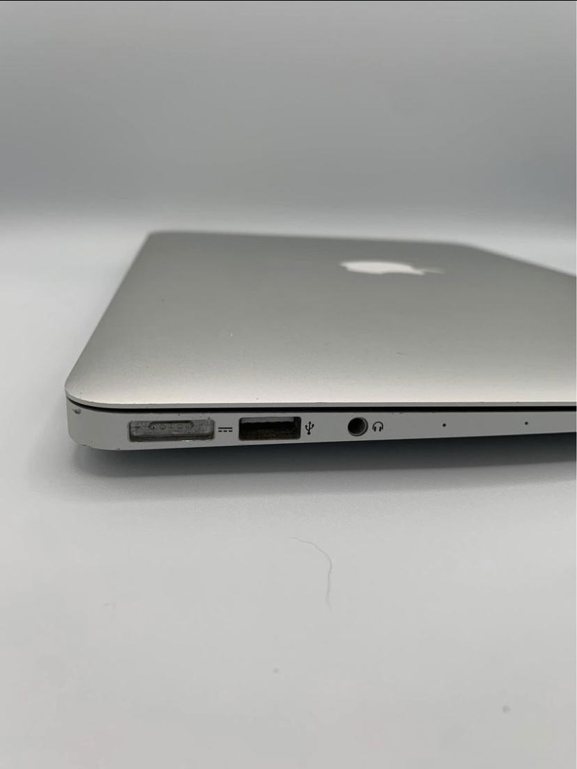 2017 MacBook Air 13” 1.8GHz i5 8GB RAM 128GB SSD Good Condition - photo 4