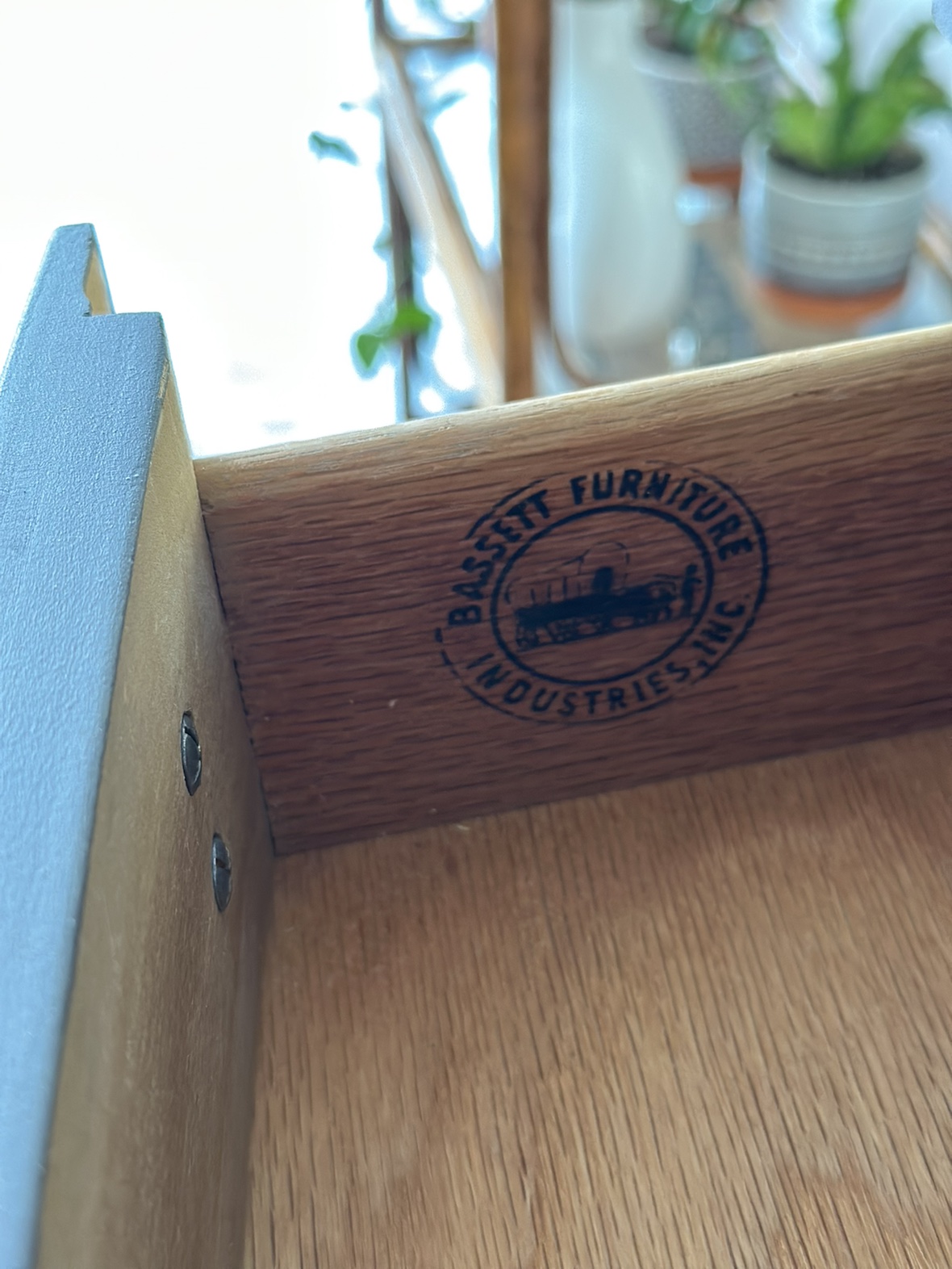 Wavy Bassett Furniture Tallboy Dresser image indicator(7)