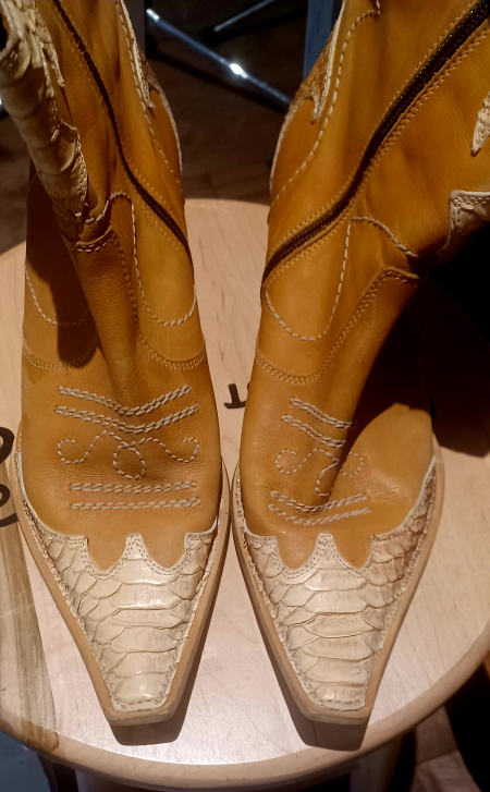 vintage cowboy boots thumbnail