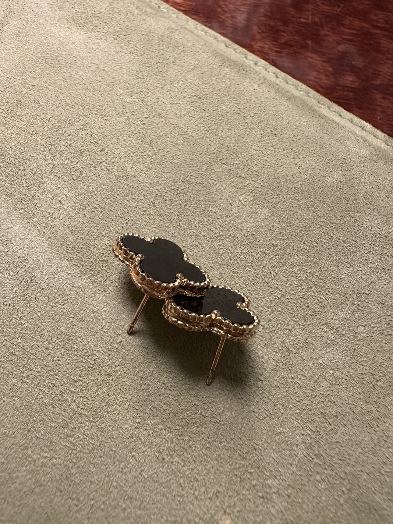 Custom clover fashion earrings image indicator(4)