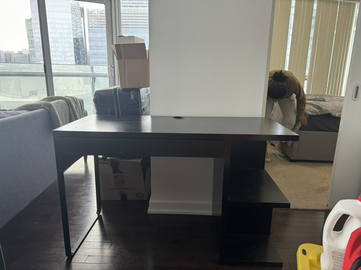 FREE WORK DESK / TABLE - photo 2