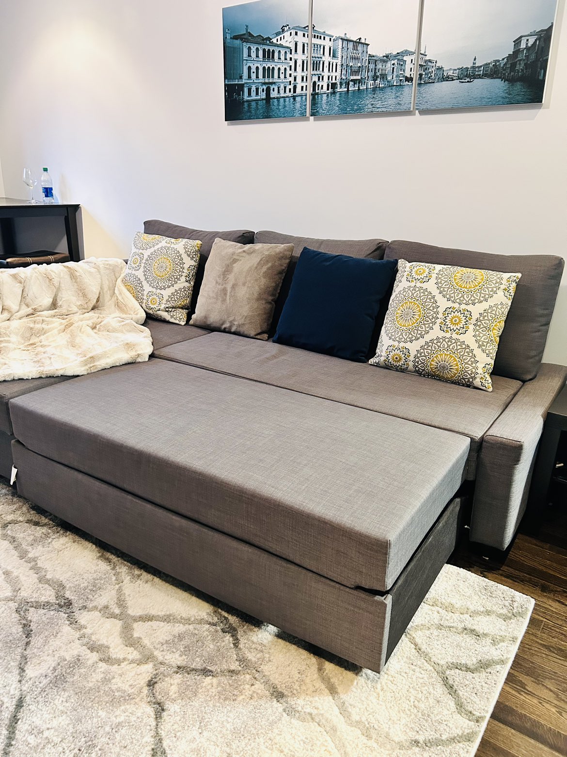 Pull out sofa bed couch image indicator(3)