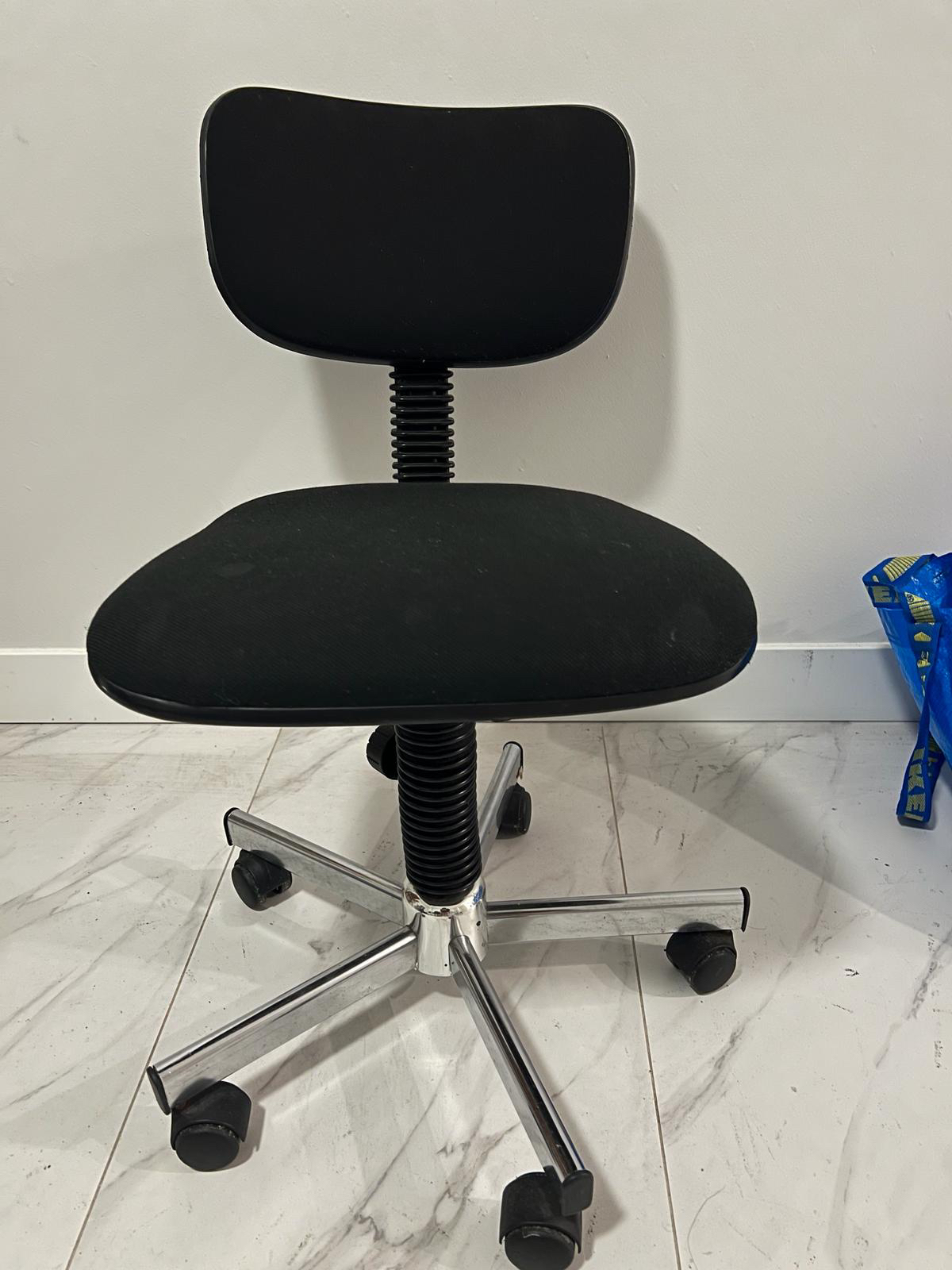 CHAIRS (ALL FREE)