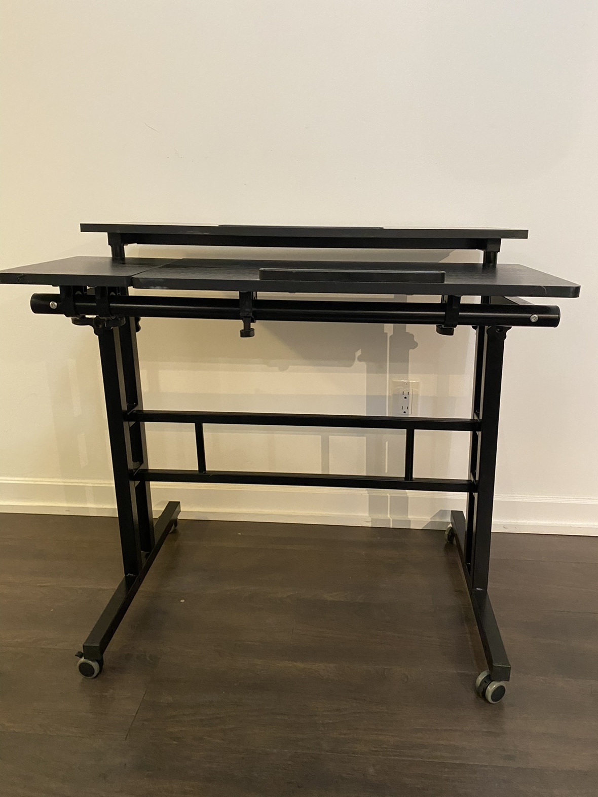 Black Desk image indicator(2)