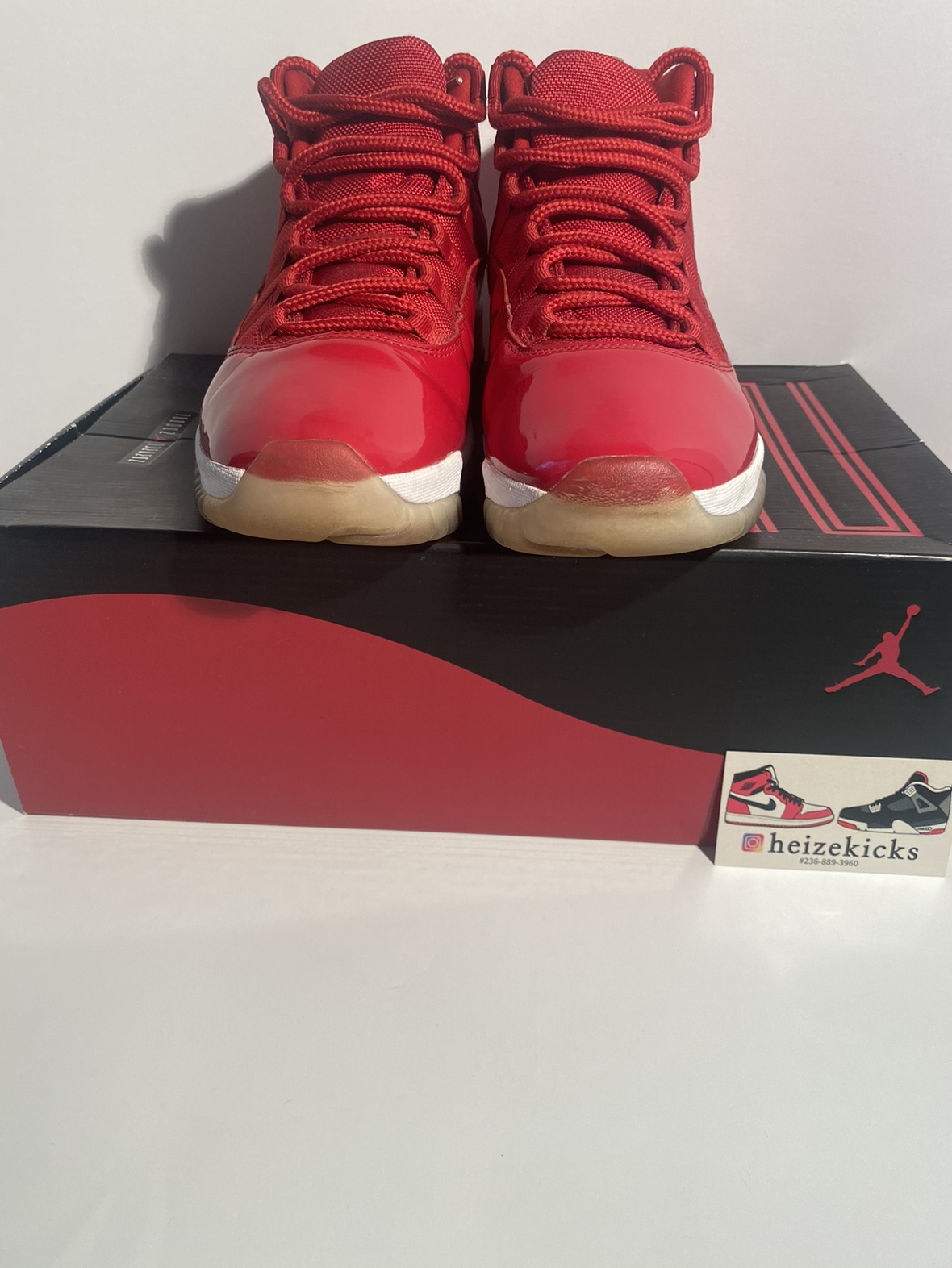 Air Jordan 11 Win Like 96 size 9.5 image indicator(3)