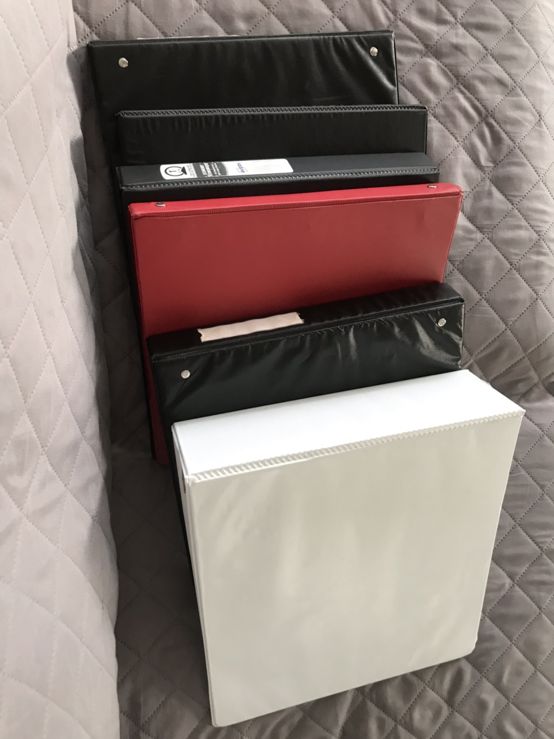 School binders image indicator(2)