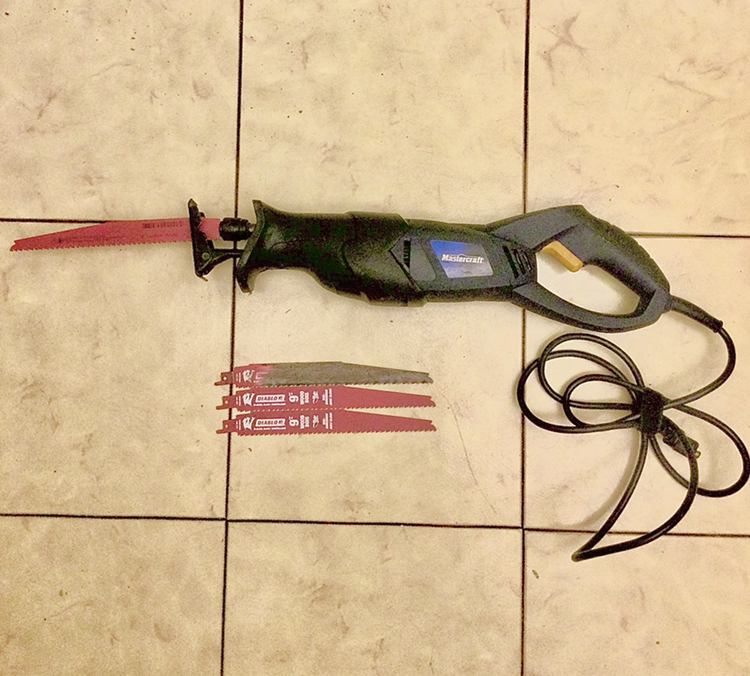 Sawzall Saw, master Craft, with extra blades