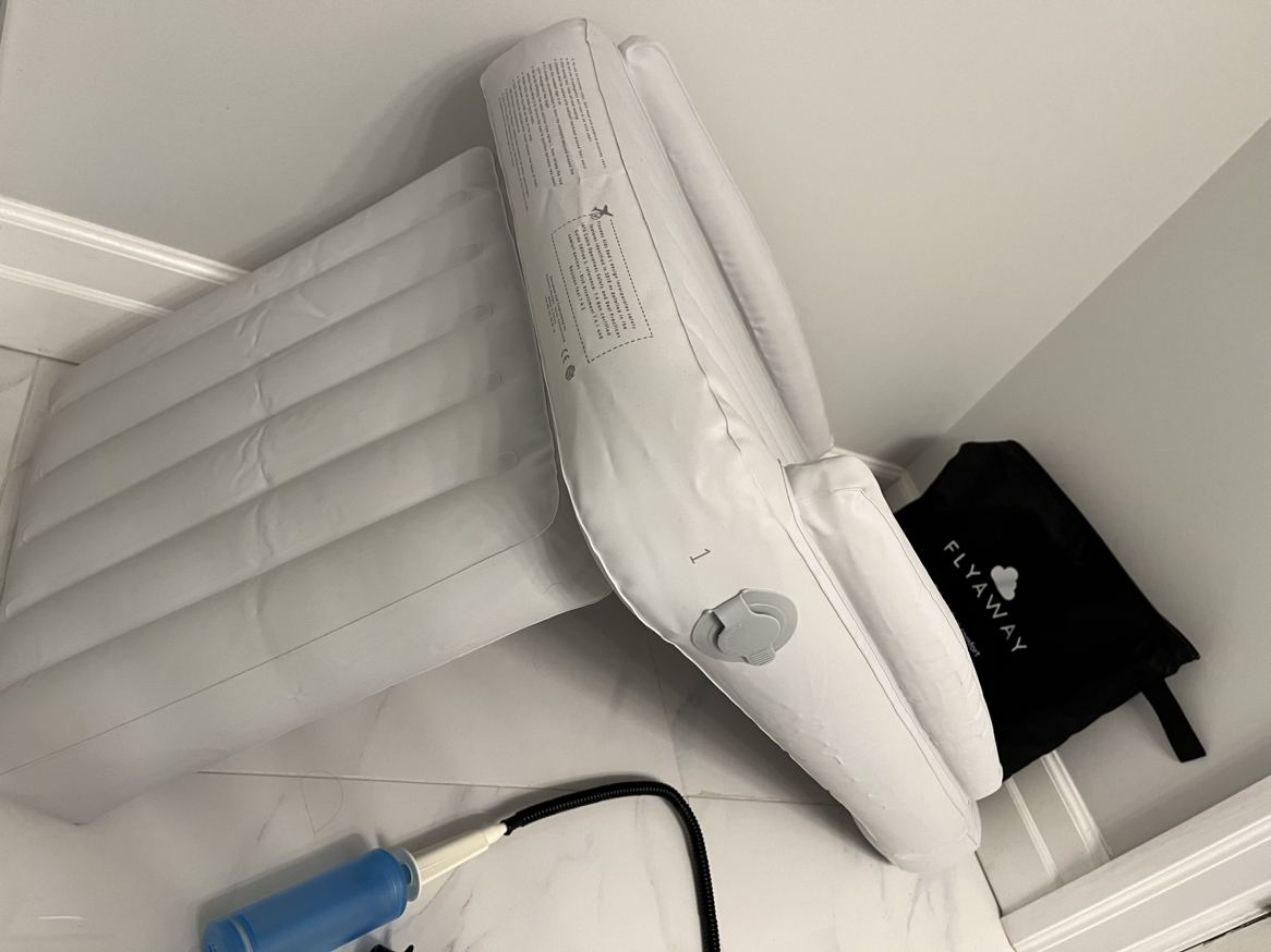 Flyaway kids bed for flights - photo 3