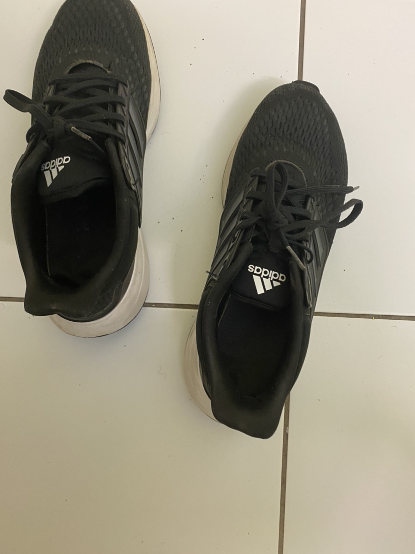 Adidas EQ21 Black Shoes men’s size 8 thumbnail