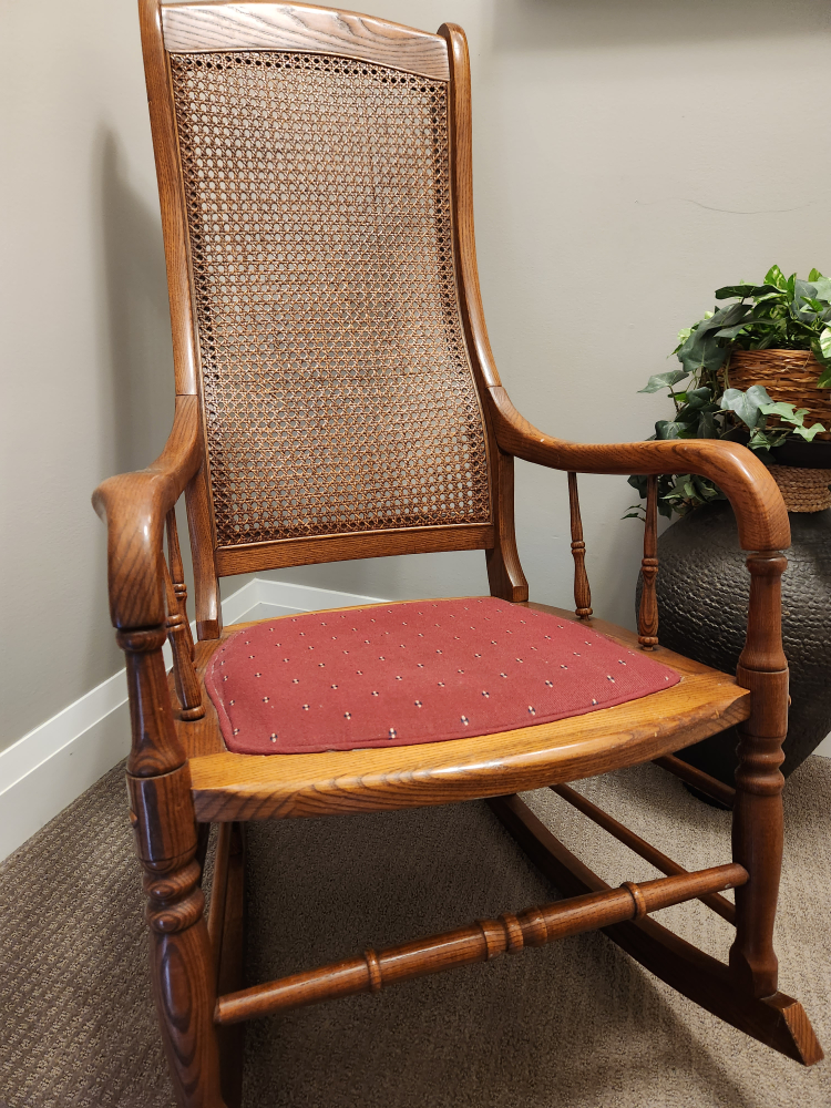 ❤️  Oak Rocking Chair image indicator(2)