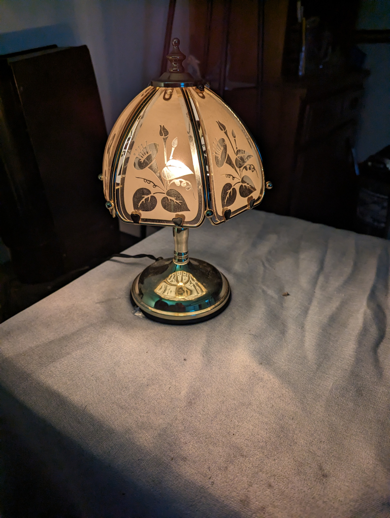 Beautiful vintage touch lamp great shape - photo 4