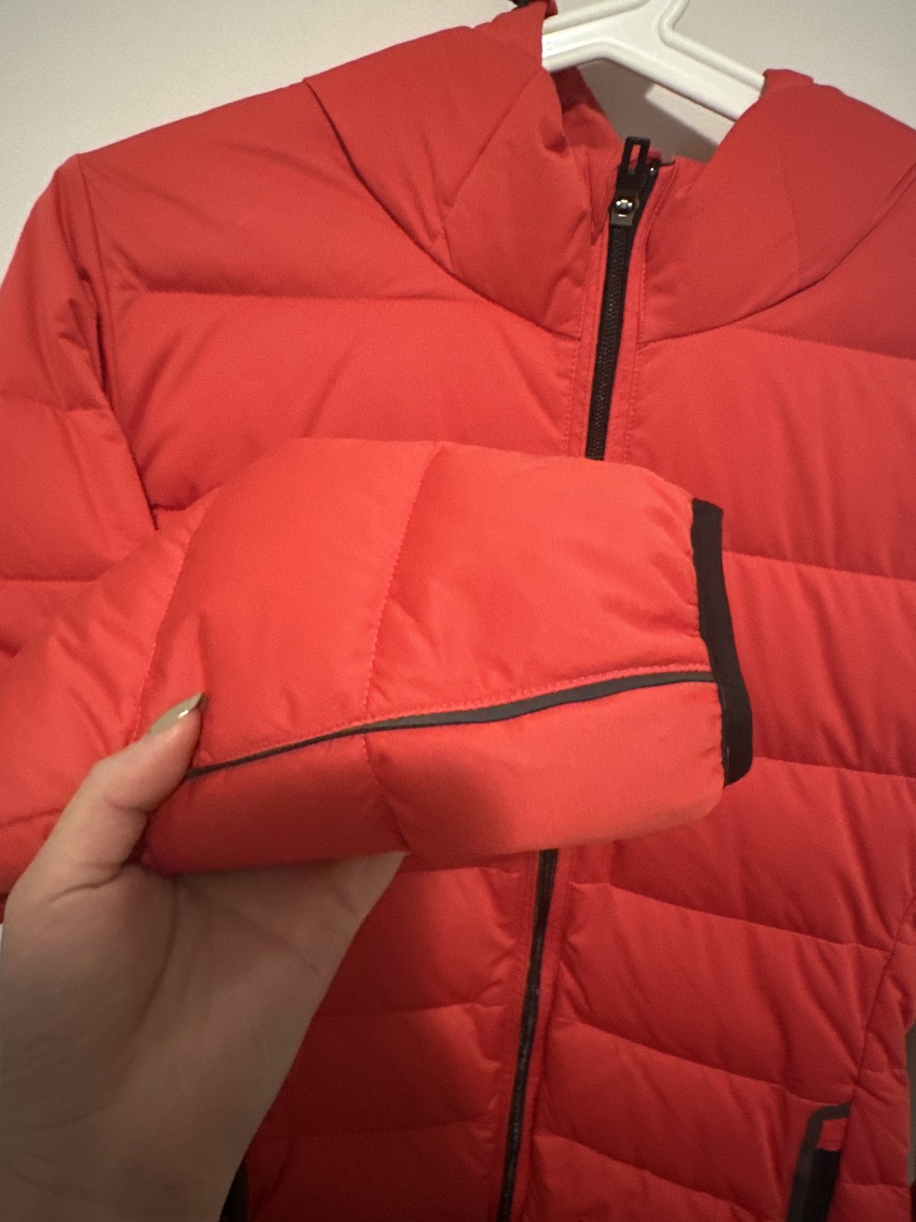 Adidas red down jacket - photo 2
