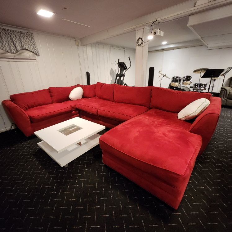 Red HM Richard's 3-pc. Sectional Sofa - photo 2