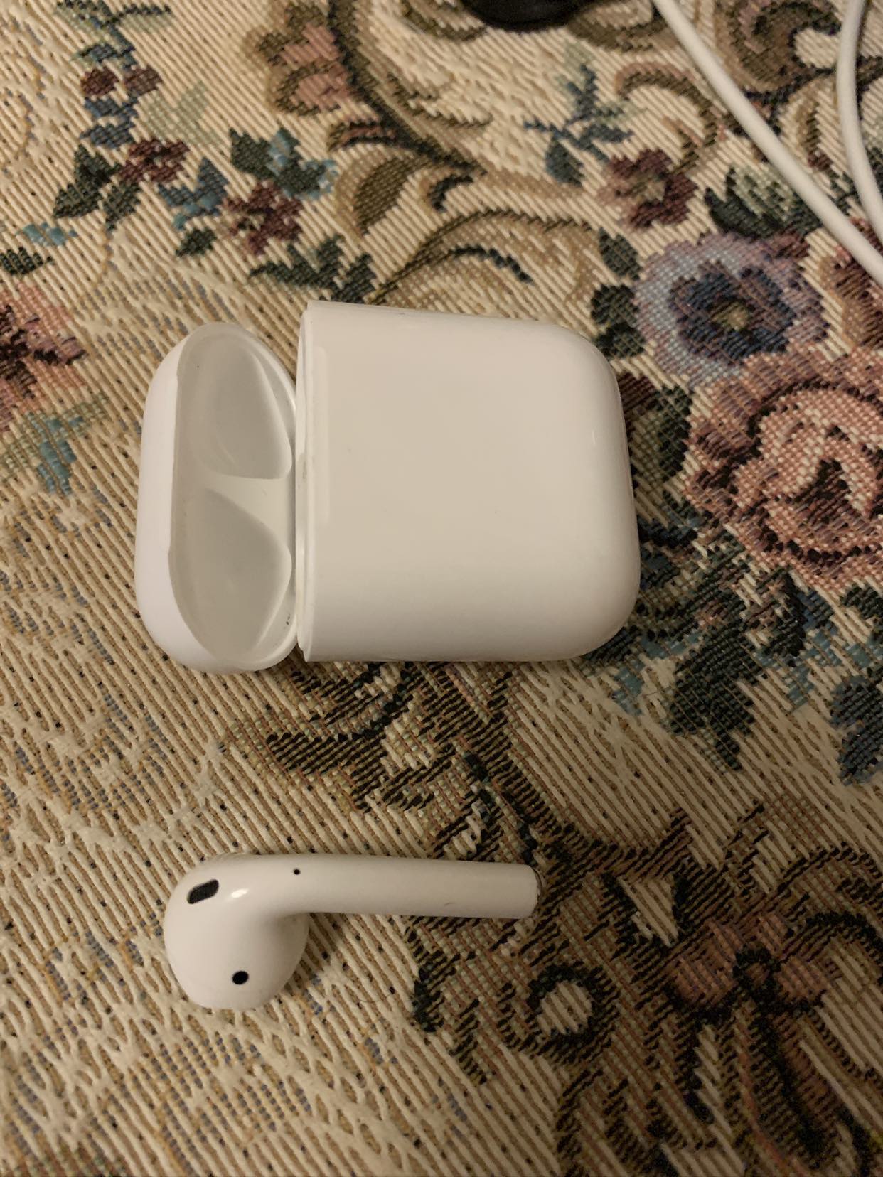 Apple wireless Bluetooth AirPods A1602 left side image indicator(2)