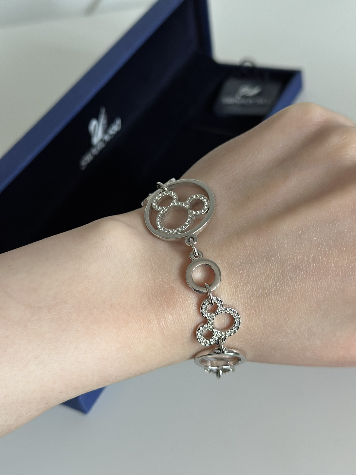 *NEW* SWAROVSKI Disney Mickey Mouse Bracelet - photo 2